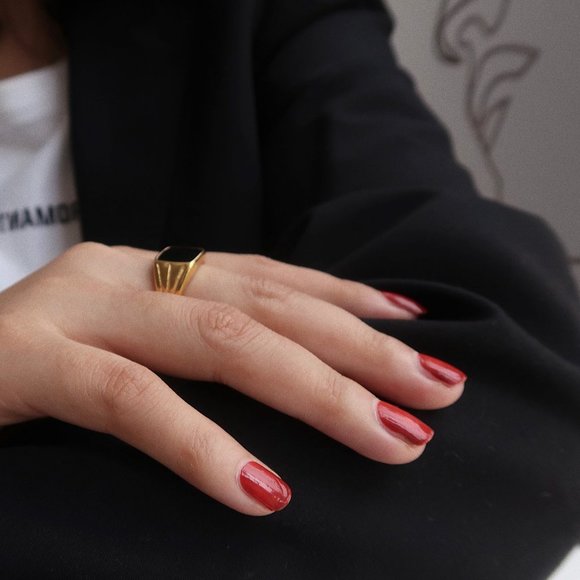 NEW 18K Gold Plated Black Square Signet Ring - Picture 5 of 8